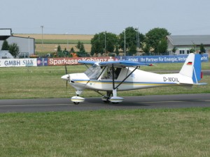 Flugzeug auf dem Rhein Mosel Flugfeld Flugzeug auf dem Rhein Mosel Flugfeld